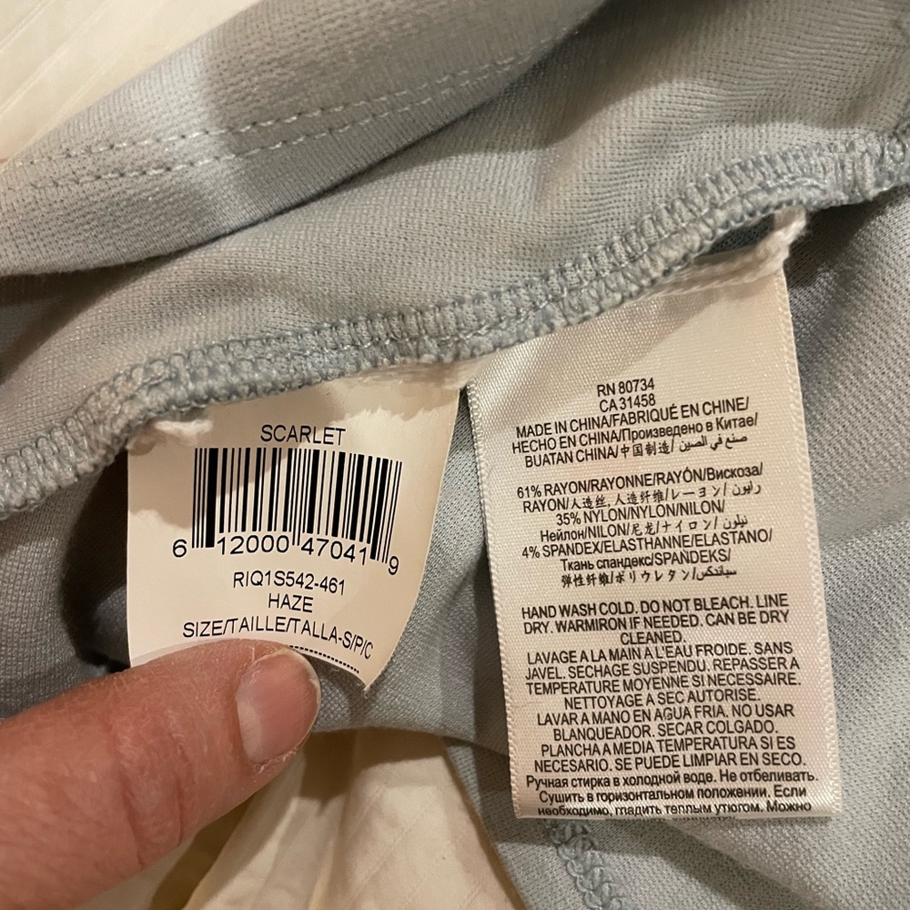 BcBG Max Azria light blue fitted top - Picture 3 of 3